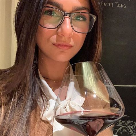 mia k.|Mia K. (@miakhalifa) • Instagram photos and videos